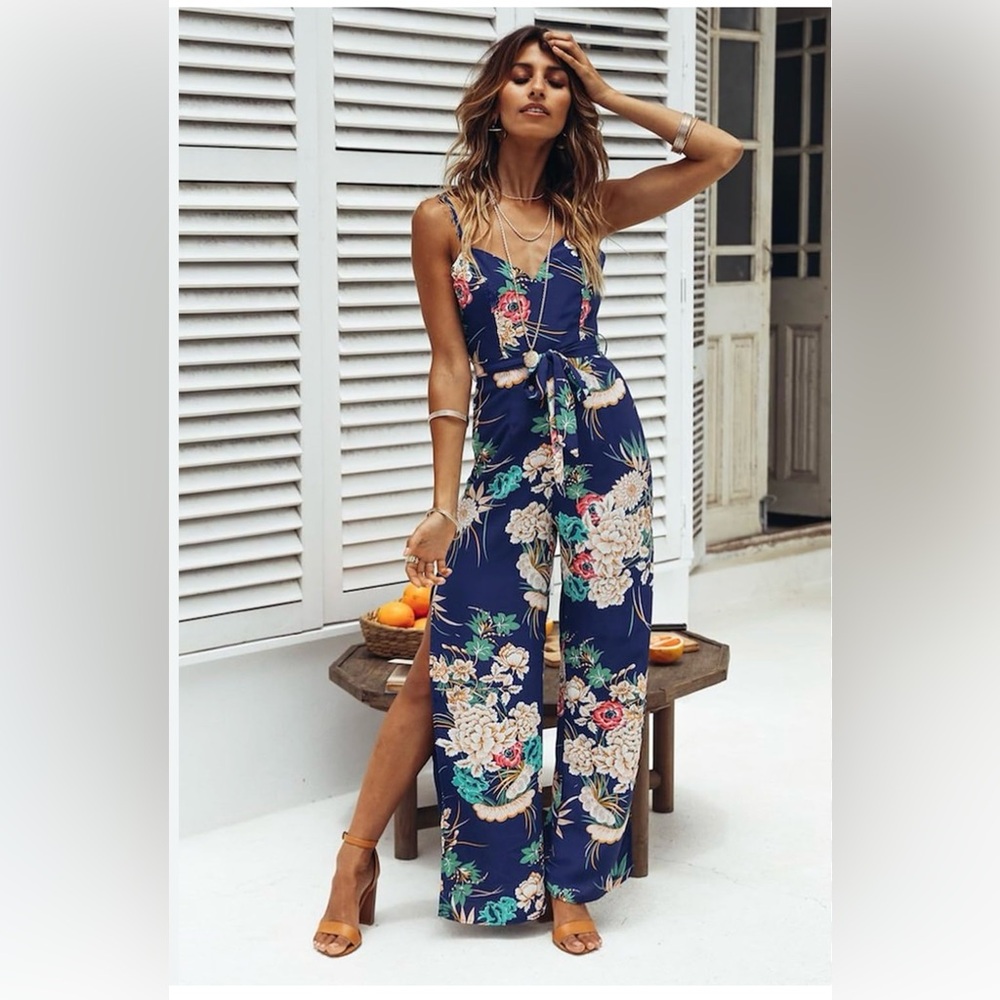 Luxxel. Floral‎ Navy Jumpsuit
